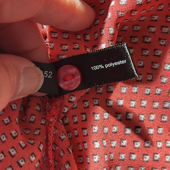 The Limited | Sleeveless Button Down Blouse Size XS - Picture 8 of 11